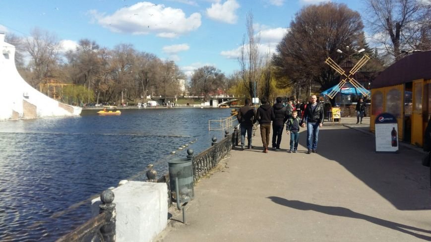 Выходные в Днепропетровске: как горожане наслаждались первыми теплыми днями апреля (ФОТО) (фото) - фото 1 Выходные в Днепропетровске: как горожане наслаждались первыми теплыми днями апреля (ФОТО) (фото) - фото 1