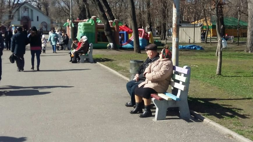 Выходные в Днепропетровске: как горожане наслаждались первыми теплыми днями апреля (ФОТО) (фото) - фото 9 Выходные в Днепропетровске: как горожане наслаждались первыми теплыми днями апреля (ФОТО) (фото) - фото 9