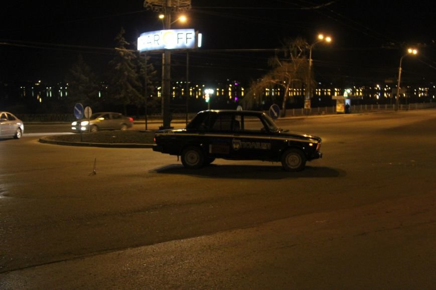 У Тернополі поліцейська машина та автомобіль Mitsubishi не поділили дорогу (фото) (фото) - фото 1 У Тернополі поліцейська машина та автомобіль Mitsubishi не поділили дорогу (фото) (фото) - фото 1