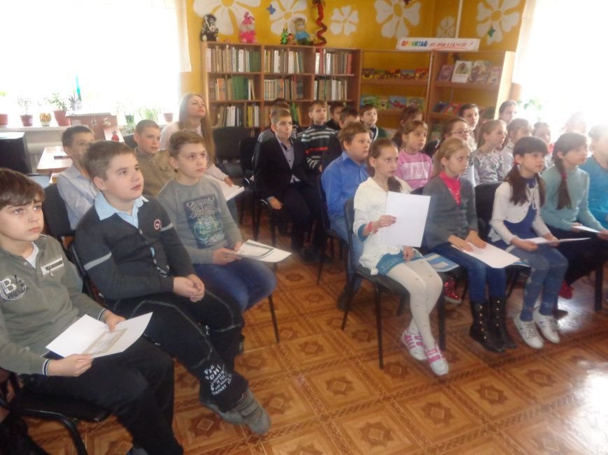 «Ой, не нам в кайданах ходить…» - в Красноармейске поговорили о творческом пути поэтессы и писательницы Марийки Подгорянки (фото) - фото 6 «Ой, не нам в кайданах ходить…» - в Красноармейске поговорили о творческом пути поэтессы и писательницы Марийки Подгорянки (фото) - фото 6
