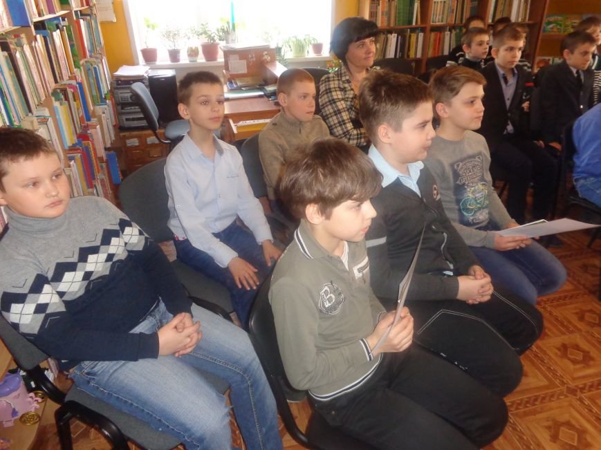 «Ой, не нам в кайданах ходить…» - в Красноармейске поговорили о творческом пути поэтессы и писательницы Марийки Подгорянки (фото) - фото 3 «Ой, не нам в кайданах ходить…» - в Красноармейске поговорили о творческом пути поэтессы и писательницы Марийки Подгорянки (фото) - фото 3