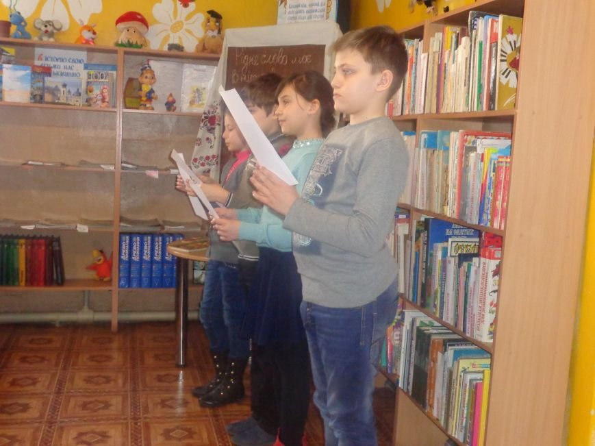 «Ой, не нам в кайданах ходить…» - в Красноармейске поговорили о творческом пути поэтессы и писательницы Марийки Подгорянки (фото) - фото 7 «Ой, не нам в кайданах ходить…» - в Красноармейске поговорили о творческом пути поэтессы и писательницы Марийки Подгорянки (фото) - фото 7