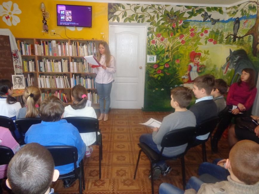 «Ой, не нам в кайданах ходить…» - в Красноармейске поговорили о творческом пути поэтессы и писательницы Марийки Подгорянки (фото) - фото 14 «Ой, не нам в кайданах ходить…» - в Красноармейске поговорили о творческом пути поэтессы и писательницы Марийки Подгорянки (фото) - фото 14