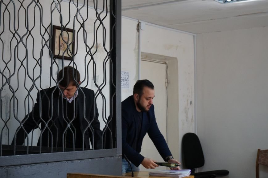 В Кривом Роге перенесли суд над активистами, требовавших от транспортного прокурора выполнения его прямых обязанностей (ФОТО) (фото) - фото 1 В Кривом Роге перенесли суд над активистами, требовавших от транспортного прокурора выполнения его прямых обязанностей (ФОТО) (фото) - фото 1