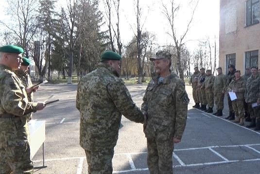 В Сумском отряде провожали военнослужащих, которых уволили в запас (ФОТО) (фото) - фото 1 В Сумском отряде провожали военнослужащих, которых уволили в запас (ФОТО) (фото) - фото 1