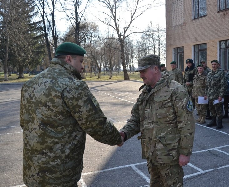 В Сумском отряде провожали военнослужащих, которых уволили в запас (ФОТО) (фото) - фото 1 В Сумском отряде провожали военнослужащих, которых уволили в запас (ФОТО) (фото) - фото 1