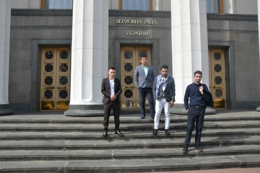 Студенты-иностранцы СумГУ посетили главные государственные учреждения Украины (ФОТО) (фото) - фото 1 Студенты-иностранцы СумГУ посетили главные государственные учреждения Украины (ФОТО) (фото) - фото 1