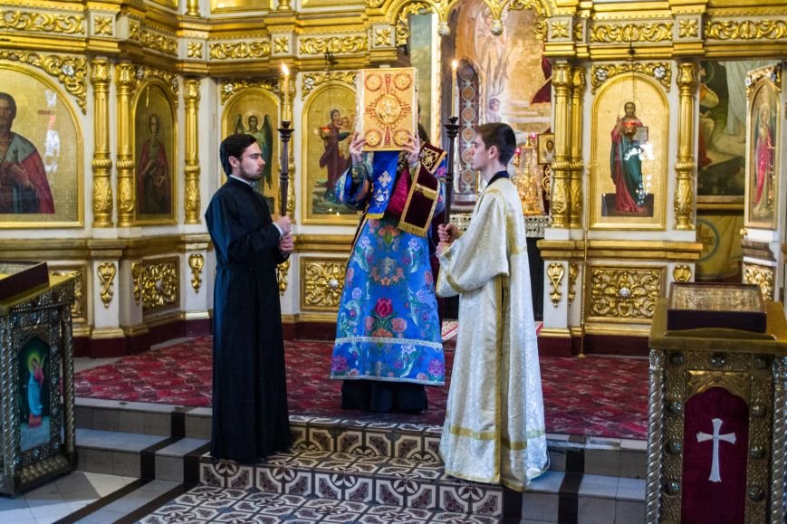 Православный Днепродзержинск отмечает Благовещение (фото) - фото 4 Православный Днепродзержинск отмечает Благовещение (фото) - фото 4