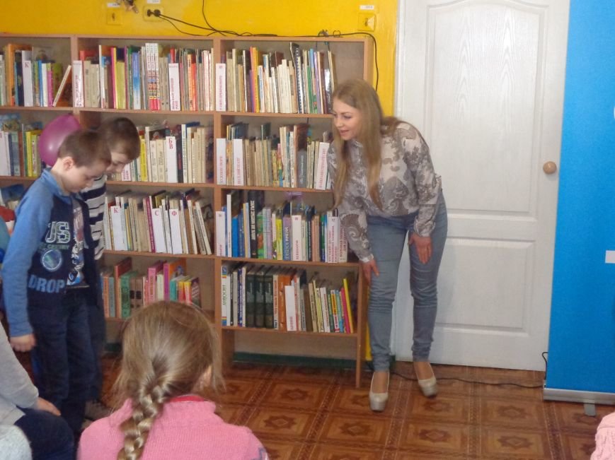 Любимые герои, сладкие сюрпризы и «движение, которое жизнь»: в детской библиотеке имени А. П. Гайдара прошел День Здоровья (фото) - фото 13 Любимые герои, сладкие сюрпризы и «движение, которое жизнь»: в детской библиотеке имени А. П. Гайдара прошел День Здоровья (фото) - фото 13