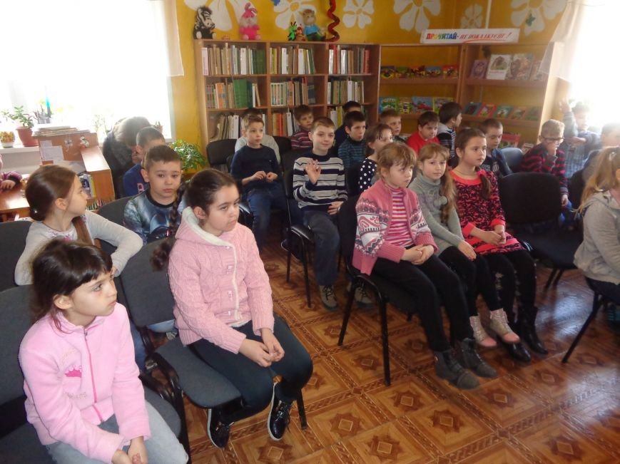 Любимые герои, сладкие сюрпризы и «движение, которое жизнь»: в детской библиотеке имени А. П. Гайдара прошел День Здоровья (фото) - фото 2 Любимые герои, сладкие сюрпризы и «движение, которое жизнь»: в детской библиотеке имени А. П. Гайдара прошел День Здоровья (фото) - фото 2