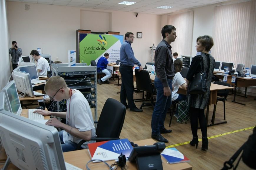 В Ростове проходят соревнования WorldSkills среди сисадминов (фото) - фото 5 В Ростове проходят соревнования WorldSkills среди сисадминов (фото) - фото 5