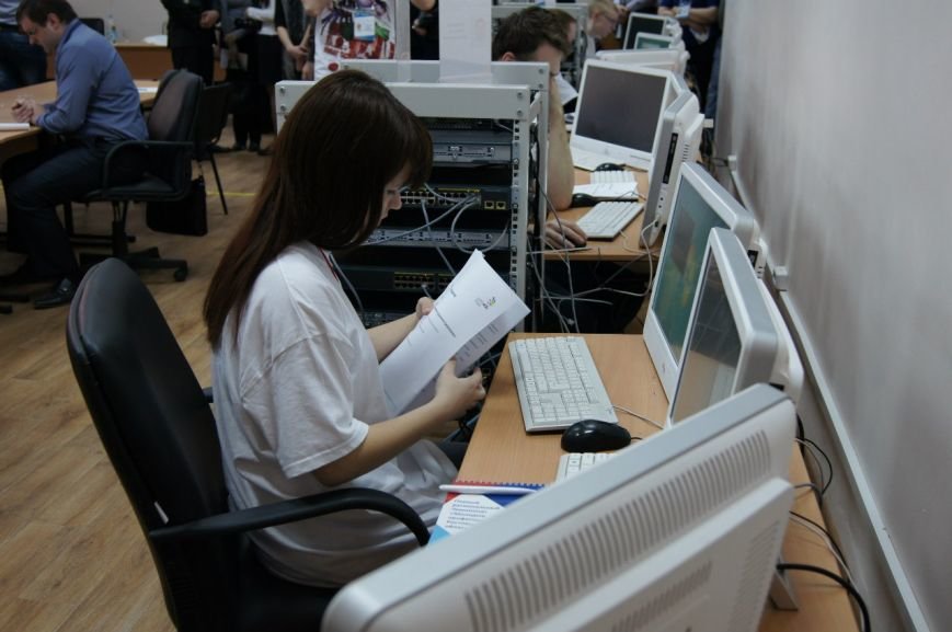 В Ростове проходят соревнования WorldSkills среди сисадминов (фото) - фото 4 В Ростове проходят соревнования WorldSkills среди сисадминов (фото) - фото 4