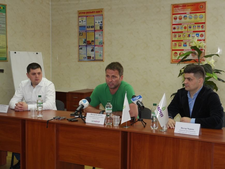 “МРІЯ Агрохолдинг” придбала нові гусеничні трактори, які найменше ущільнюють і руйнують ґрунт (фото) - фото 4 “МРІЯ Агрохолдинг” придбала нові гусеничні трактори, які найменше ущільнюють і руйнують ґрунт (фото) - фото 4