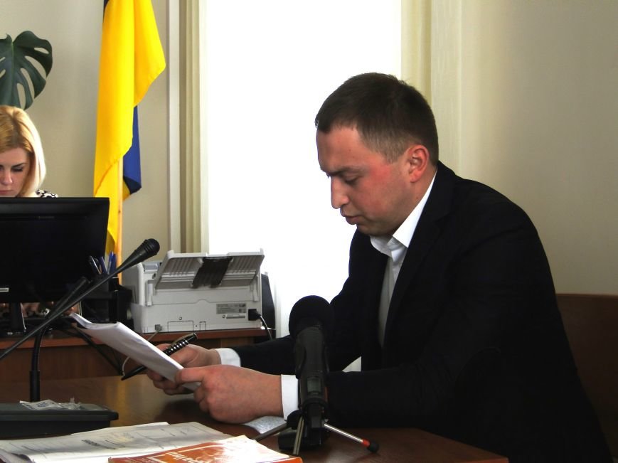 У Хмельницькому судять в’язнів-втікачів: Гадзіна просив пробачення у конвоїра (Фото) (фото) - фото 3 У Хмельницькому судять в’язнів-втікачів: Гадзіна просив пробачення у конвоїра (Фото) (фото) - фото 3