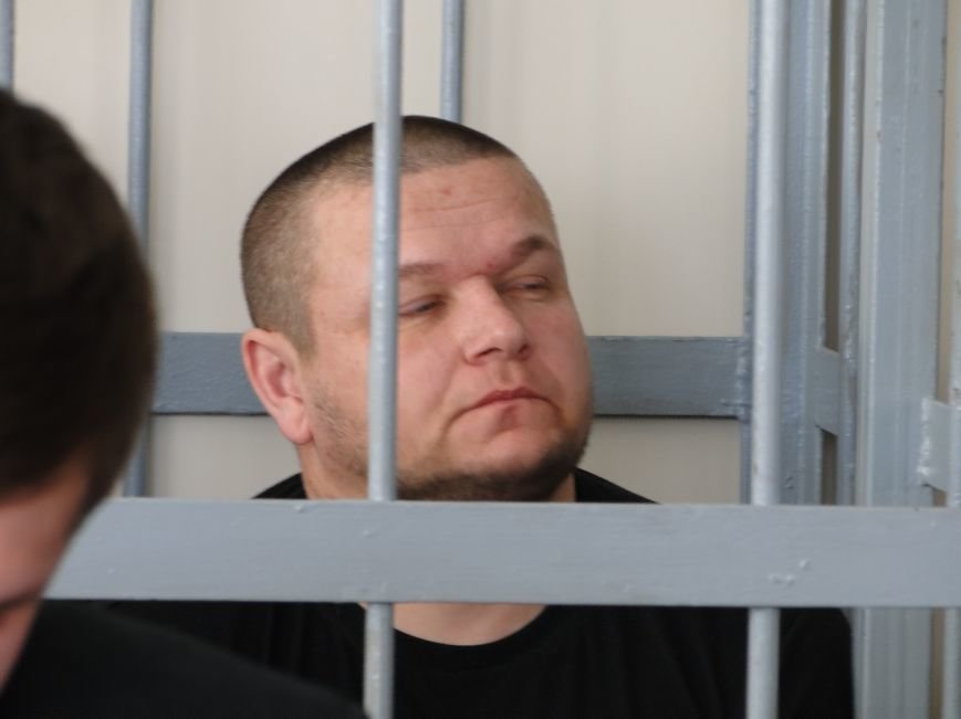 У Хмельницькому судять в’язнів-втікачів: Гадзіна просив пробачення у конвоїра (Фото) (фото) - фото 4 У Хмельницькому судять в’язнів-втікачів: Гадзіна просив пробачення у конвоїра (Фото) (фото) - фото 4