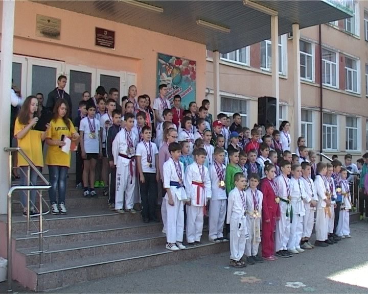 В Армавире в средней школе №4 состоялся фестиваль ГТО