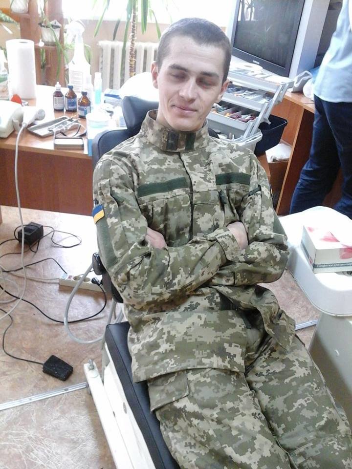 Голівудськи посмішки атошників з Новограду забезпечують рівенчани-стоматологи (фото) - фото 1 Голівудськи посмішки атошників з Новограду забезпечують рівенчани-стоматологи (фото) - фото 1