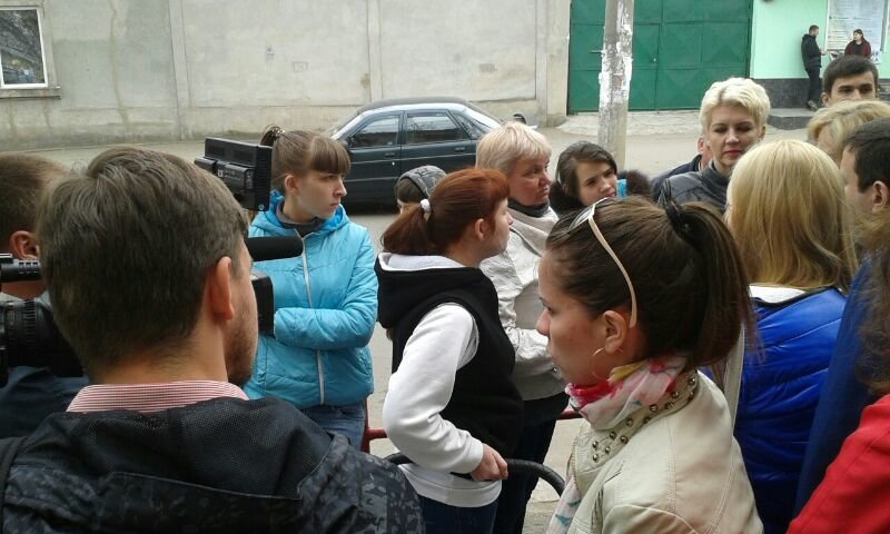 Мамочки одесской Слободки бастуют против закрытия детской поликлиники (ФОТО) (фото) - фото 1