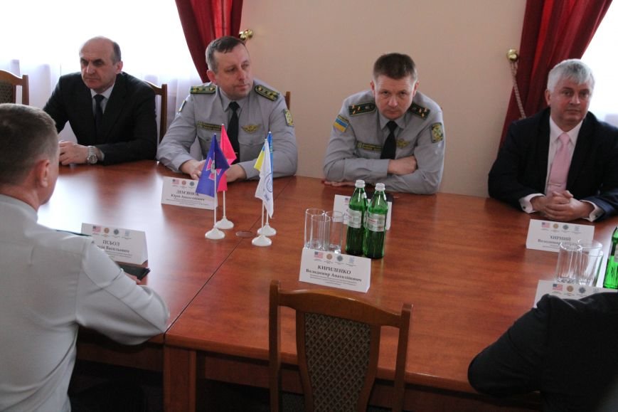 У Хмельницькій прикордонній академії перші випускники Національної... У Хмельницькій прикордонній академії перші випускники Національної поліції (Фото) (фото) - фото 2