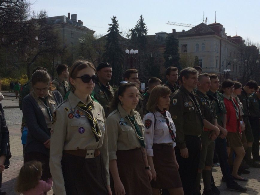 У Тернополі пластуни пройшлися урочистою ходою центральними вулицями міста (фото) (фото) - фото 1 У Тернополі пластуни пройшлися урочистою ходою центральними вулицями міста (фото) (фото) - фото 1
