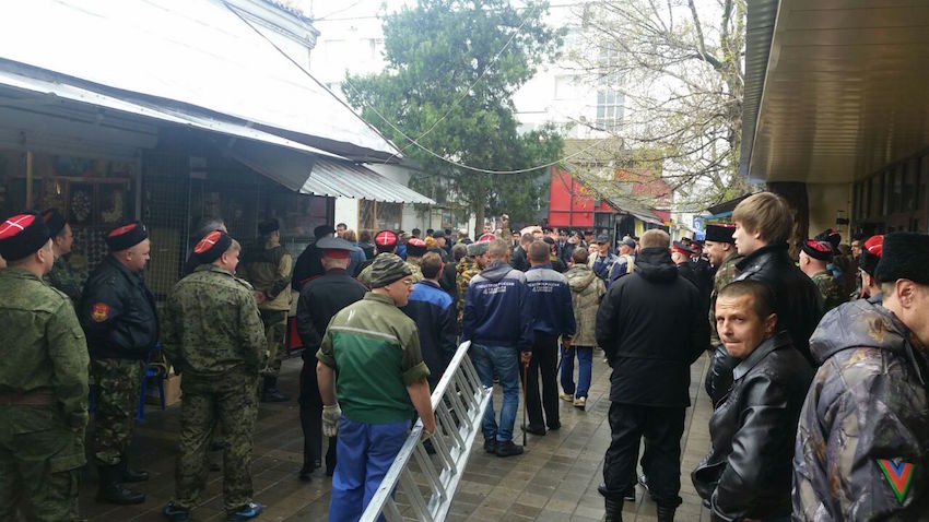 В Анапе на Центральном рынке начинается снос киосков (фото) - фото 3 В Анапе на Центральном рынке начинается снос киосков (фото) - фото 3