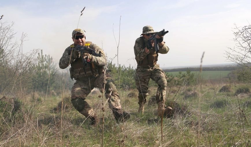 Під Збаражем літали бойові безпілотники, лунали постріли та вибухи (фото) (фото) - фото 1 Під Збаражем літали бойові безпілотники, лунали постріли та вибухи (фото) (фото) - фото 1