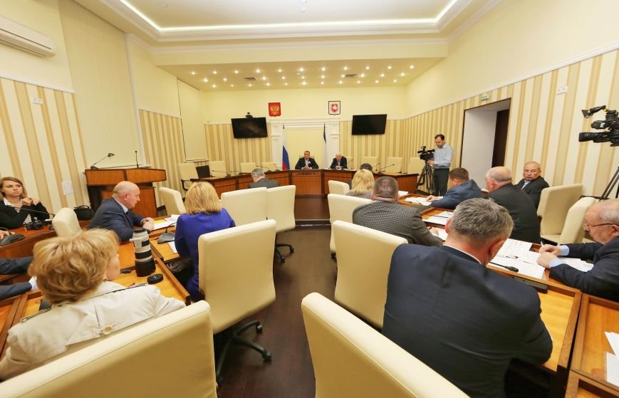 Аксёнов поручил разработать дорожную карту рационального водоснабжения населённых пунктов Крыма (ФОТО) (фото) - фото 1 Аксёнов поручил разработать дорожную карту рационального водоснабжения населённых пунктов Крыма (ФОТО) (фото) - фото 1