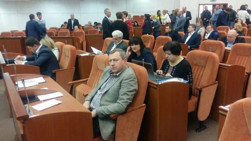 Сессия городского совета Днепропетровска: текстовая онлайн-трансляция (фото) - фото 10 Сессия городского совета Днепропетровска: текстовая онлайн-трансляция (фото) - фото 10