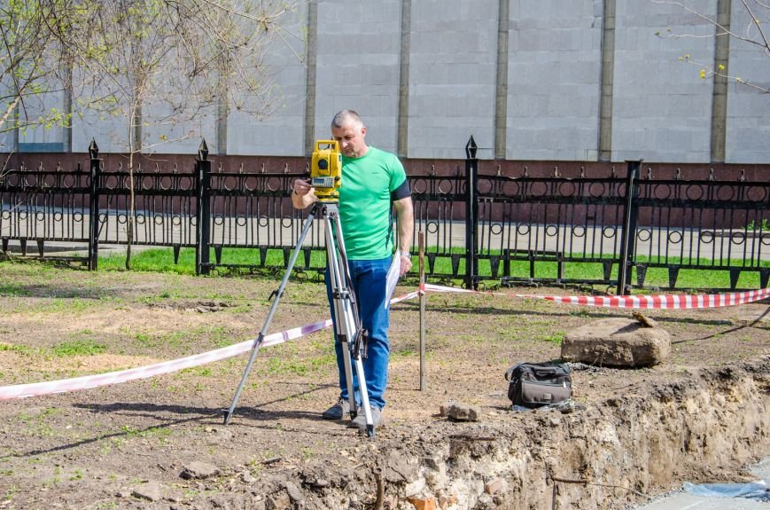 В Днепропетровске откроют уличную экспозицию будущего музея АТО (ФОТО) (фото) - фото 4 В Днепропетровске откроют уличную экспозицию будущего музея АТО (ФОТО) (фото) - фото 4