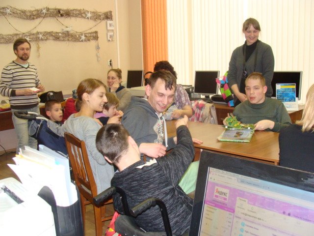 В детской библиотеке города Пушкина состоялся мастер-класс для детей с особенностями в развитии (фото) - фото 1 В детской библиотеке города Пушкина состоялся мастер-класс для детей с особенностями в развитии (фото) - фото 1
