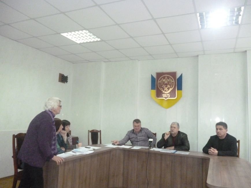 В Красноармейске в который раз пытались определить судьбу памятника Кобзарю (фото) - фото 5 В Красноармейске в который раз пытались определить судьбу памятника Кобзарю (фото) - фото 5