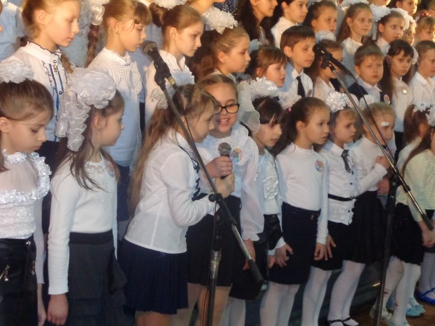 «Здесь улыбка в каждой ноте» - в Красноармейске прошел отчетный концерт юных дарований музыкальной школы имени Н. Д. Леонтовича (фото) - фото 17 «Здесь улыбка в каждой ноте» - в Красноармейске прошел отчетный концерт юных дарований музыкальной школы имени Н. Д. Леонтовича (фото) - фото 17