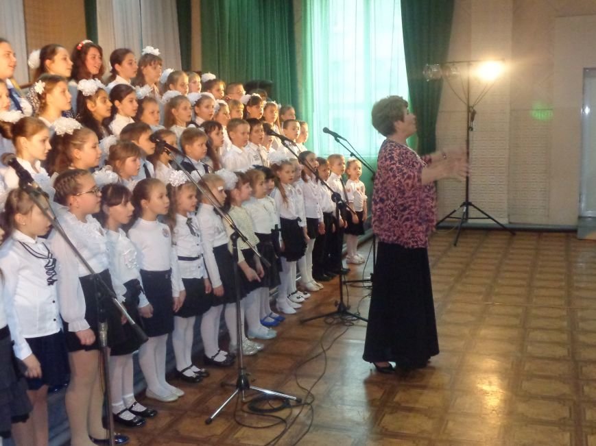«Здесь улыбка в каждой ноте» - в Красноармейске прошел отчетный концерт юных дарований музыкальной школы имени Н. Д. Леонтовича (фото) - фото 18 «Здесь улыбка в каждой ноте» - в Красноармейске прошел отчетный концерт юных дарований музыкальной школы имени Н. Д. Леонтовича (фото) - фото 18