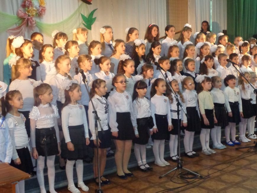 «Здесь улыбка в каждой ноте» - в Красноармейске прошел отчетный концерт юных дарований музыкальной школы имени Н. Д. Леонтовича (фото) - фото 7 «Здесь улыбка в каждой ноте» - в Красноармейске прошел отчетный концерт юных дарований музыкальной школы имени Н. Д. Леонтовича (фото) - фото 7
