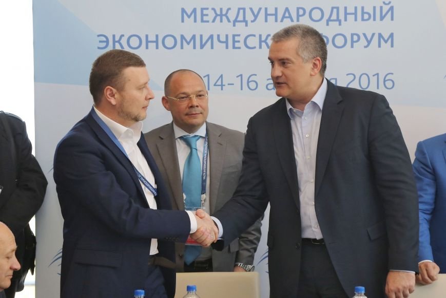 В рамках ЯМЭФ подписано соглашение о сотрудничестве между Федерацией спортивной борьбы Крыма и банком «Тальменка-банк» (ФОТО) (фото) - фото 1 В рамках ЯМЭФ подписано соглашение о сотрудничестве между Федерацией спортивной борьбы Крыма и банком «Тальменка-банк» (ФОТО) (фото) - фото 1