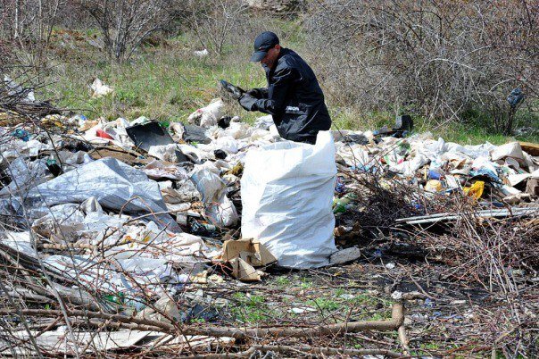 Разгребая горы мусора: одесситы сделают свой город чище и наряднее (ФОТО) (фото) - фото 12