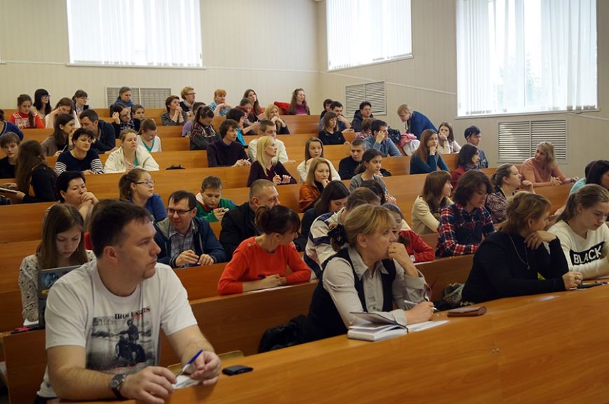 Без «-тся» и «-ться». Как белгородцы написали Тотальный диктант (фо... Без «-тся» и «-ться». Как белгородцы написали Тотальный диктант (фото) - фото 4