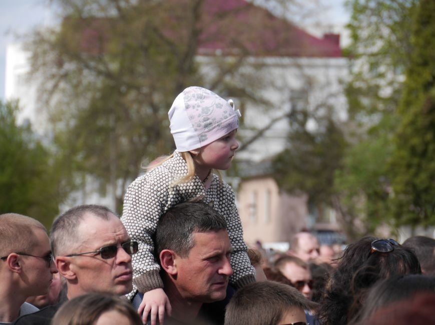 Розпочалася Хресна хода: у Тернополі тисячі вірян йдуть центральними вулицями міста (ФОТОРЕПОРТАЖ) (фото) - фото 4 Розпочалася Хресна хода: у Тернополі тисячі вірян йдуть центральними вулицями міста (ФОТОРЕПОРТАЖ) (фото) - фото 4