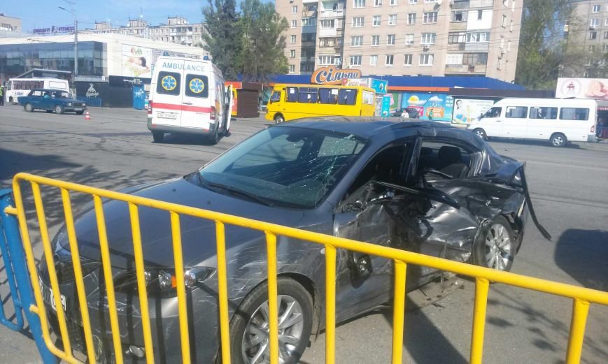 ДТП на Слобожанском проспекте: ДТП на Слобожанском проспекте: