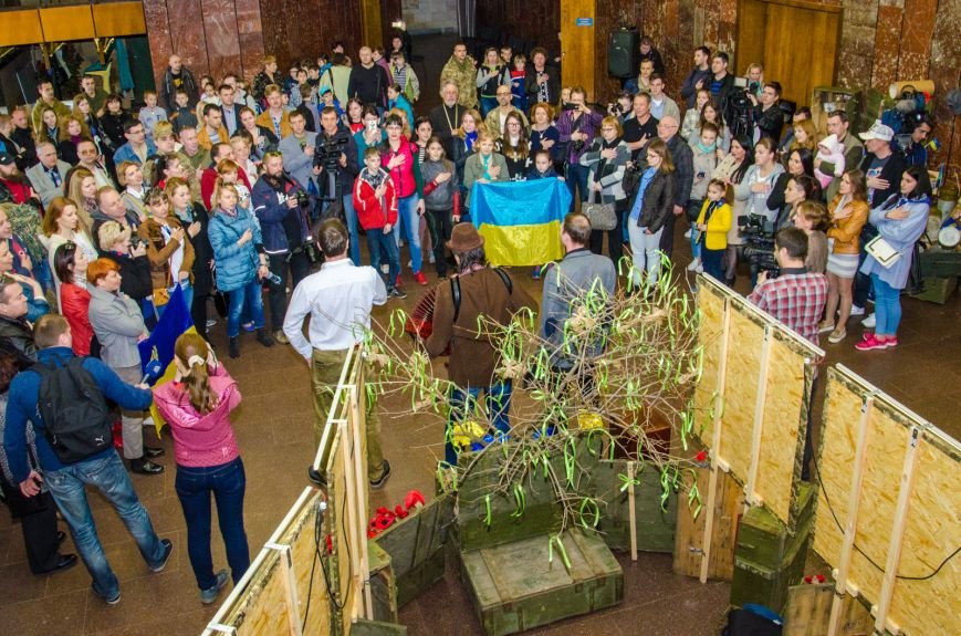 В Днепропетровске открыли самую большую в Украине выставку шевронов (ФОТО) (фото) - фото 1 В Днепропетровске открыли самую большую в Украине выставку шевронов (ФОТО) (фото) - фото 1