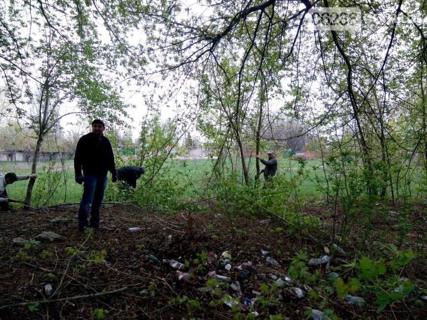 В Авдеевке прошел общегородской субботник (ФОТО) (фото) - фото 1 В Авдеевке прошел общегородской субботник (ФОТО) (фото) - фото 1
