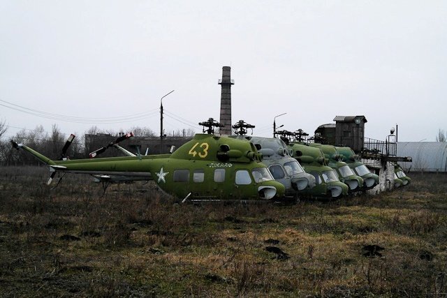 Зона отчуждения: Мертвый военный городок и кладбище самолетов под Днепропетровском (ФОТО) (фото) - фото 35 Зона отчуждения: Мертвый военный городок и кладбище самолетов под Днепропетровском (ФОТО) (фото) - фото 35