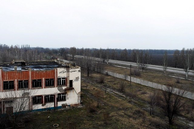 Зона отчуждения: Мертвый военный городок и кладбище самолетов под Днепропетровском (ФОТО) (фото) - фото 13 Зона отчуждения: Мертвый военный городок и кладбище самолетов под Днепропетровском (ФОТО) (фото) - фото 13