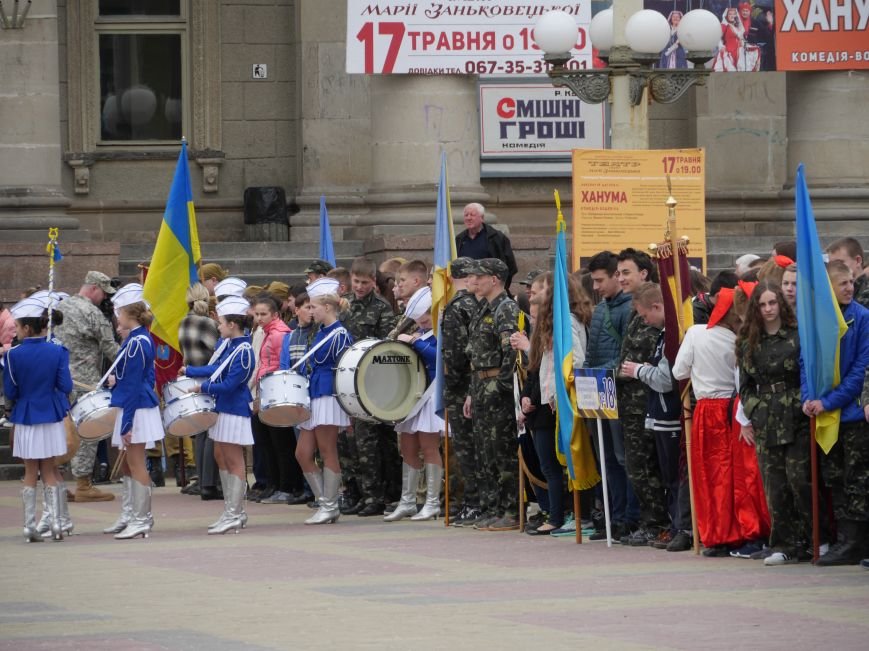 У центрі Тернополя пройшло масштабне патріотичне дійство (Фото) (фото) - фото 4 У центрі Тернополя пройшло масштабне патріотичне дійство (Фото) (фото) - фото 4
