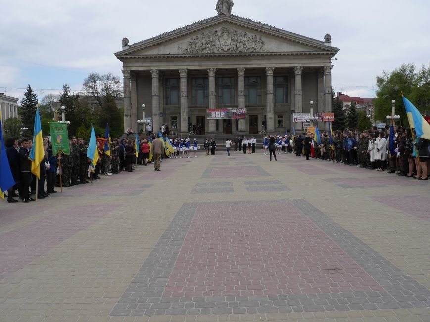 У центрі Тернополя пройшло масштабне патріотичне дійство (Фото) (фото) - фото 2 У центрі Тернополя пройшло масштабне патріотичне дійство (Фото) (фото) - фото 2