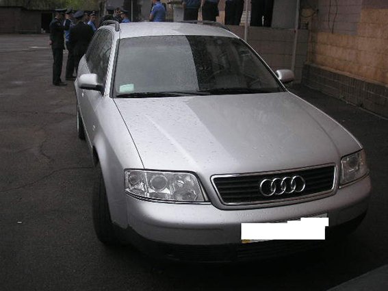 В Кривом Роге задержан автомобиль с В Кривом Роге задержан автомобиль с