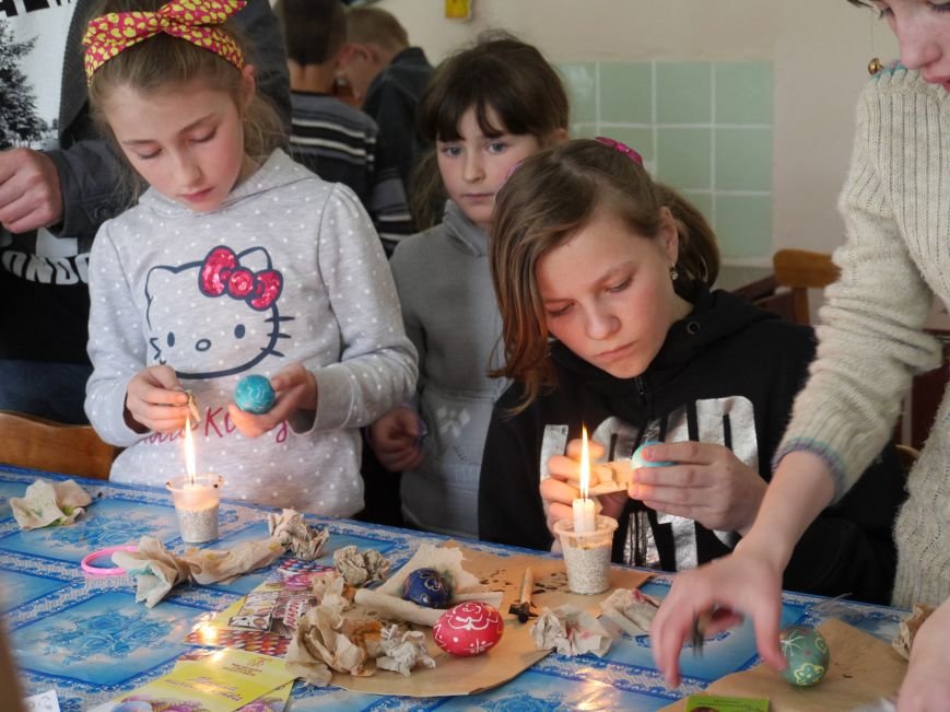 “МРІЯ Агрохолдинг” організовує для дітей майстер-класи із писанкарства (Фото) (фото) - фото 7 “МРІЯ Агрохолдинг” організовує для дітей майстер-класи із писанкарства (Фото) (фото) - фото 7