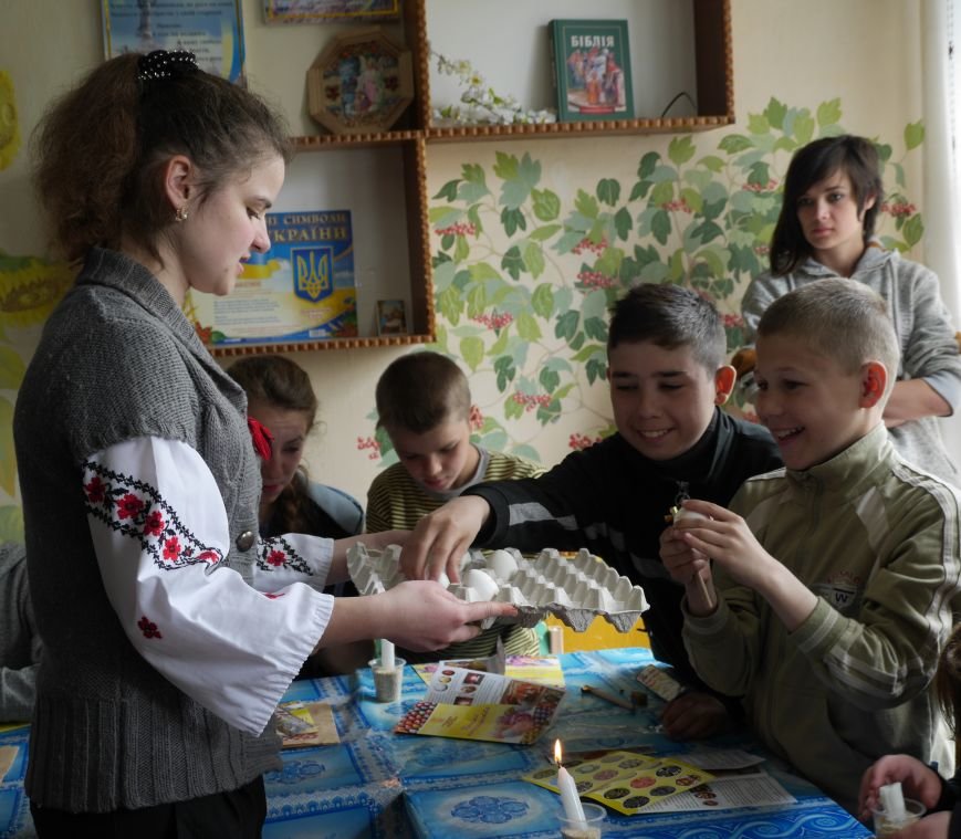 “МРІЯ Агрохолдинг” організовує для дітей майстер-класи із писанкарства (Фото) (фото) - фото 3 “МРІЯ Агрохолдинг” організовує для дітей майстер-класи із писанкарства (Фото) (фото) - фото 3