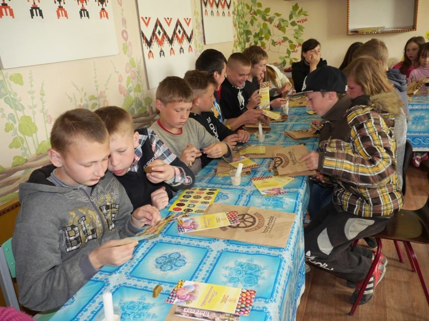 “МРІЯ Агрохолдинг” організовує для дітей майстер-класи із писанкарства (Фото) (фото) - фото 3 “МРІЯ Агрохолдинг” організовує для дітей майстер-класи із писанкарства (Фото) (фото) - фото 3