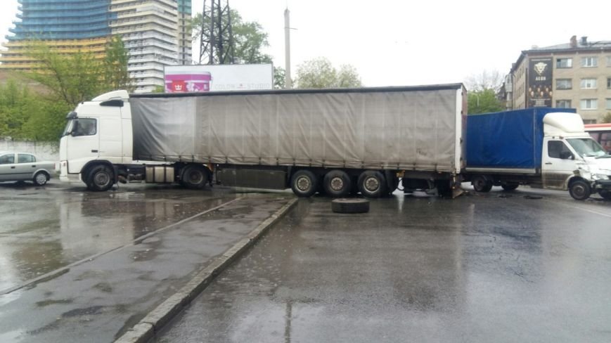 На Набережной в районе недостроенного На Набережной в районе недостроенного